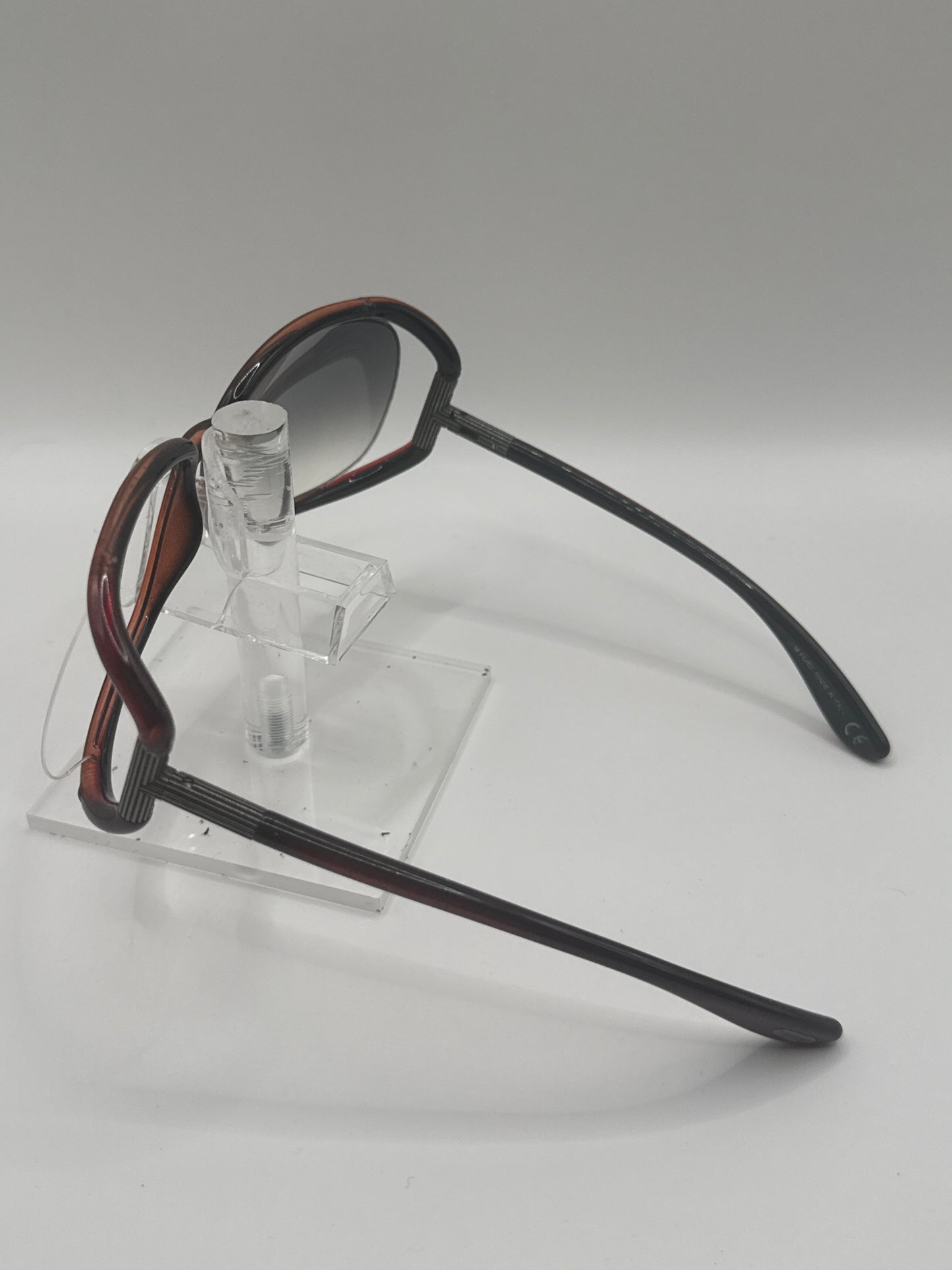 Tom Ford Genevieve Tf77 Sunglasses in color U49