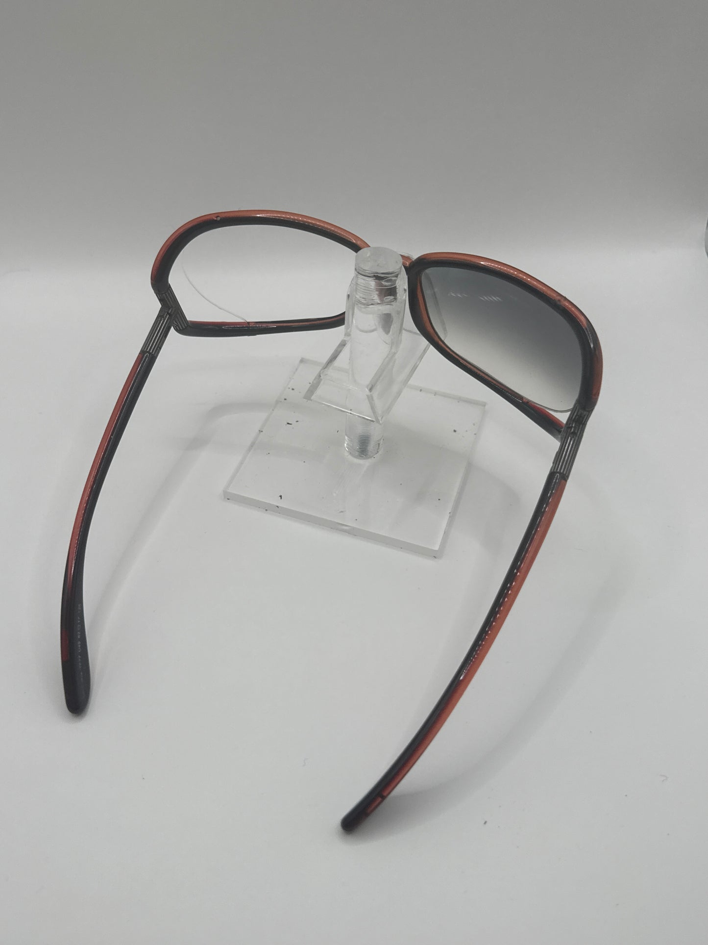 Tom Ford Genevieve Tf77 Sunglasses in color U49