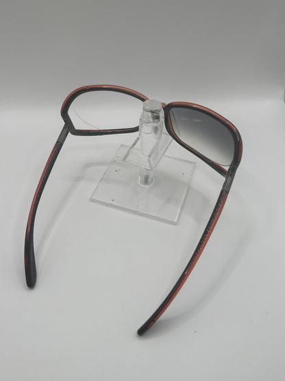 Tom Ford Genevieve Tf77 Sunglasses in color U49