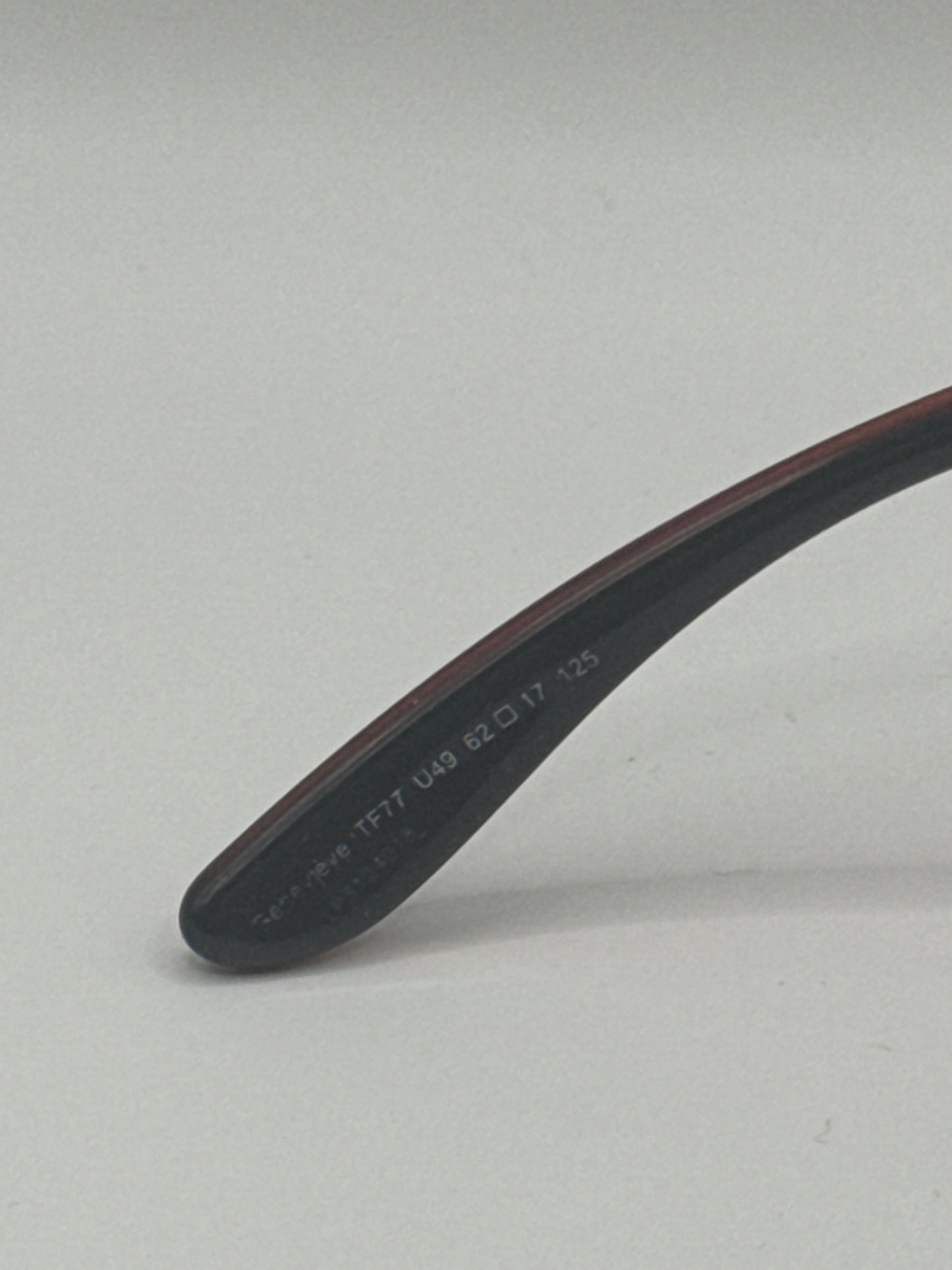 Tom Ford Genevieve Tf77 Sunglasses in color U49