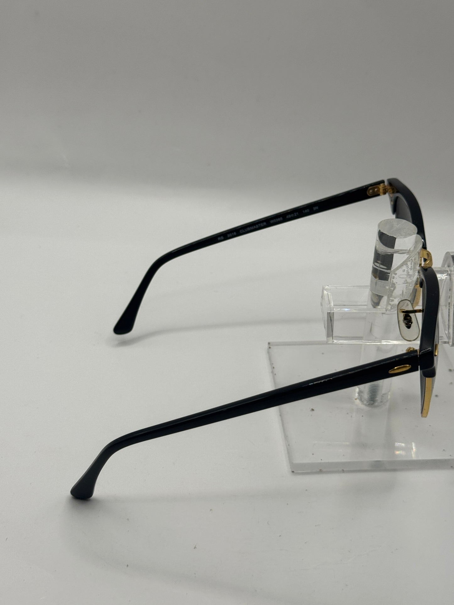 Ray Ban 3016 Sunglasses in color W0366