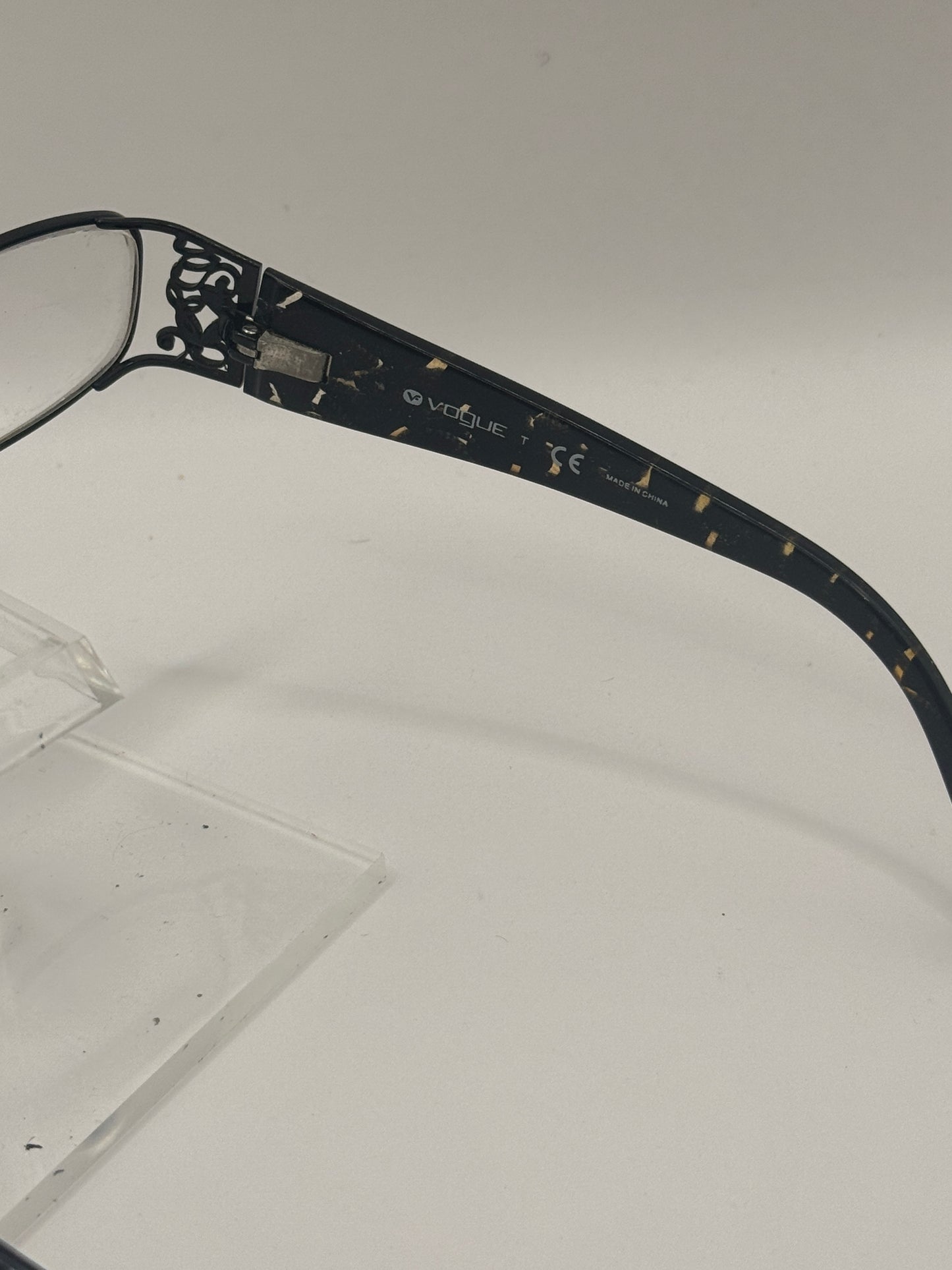 Vogue 3661b Eyeglasses in color 352