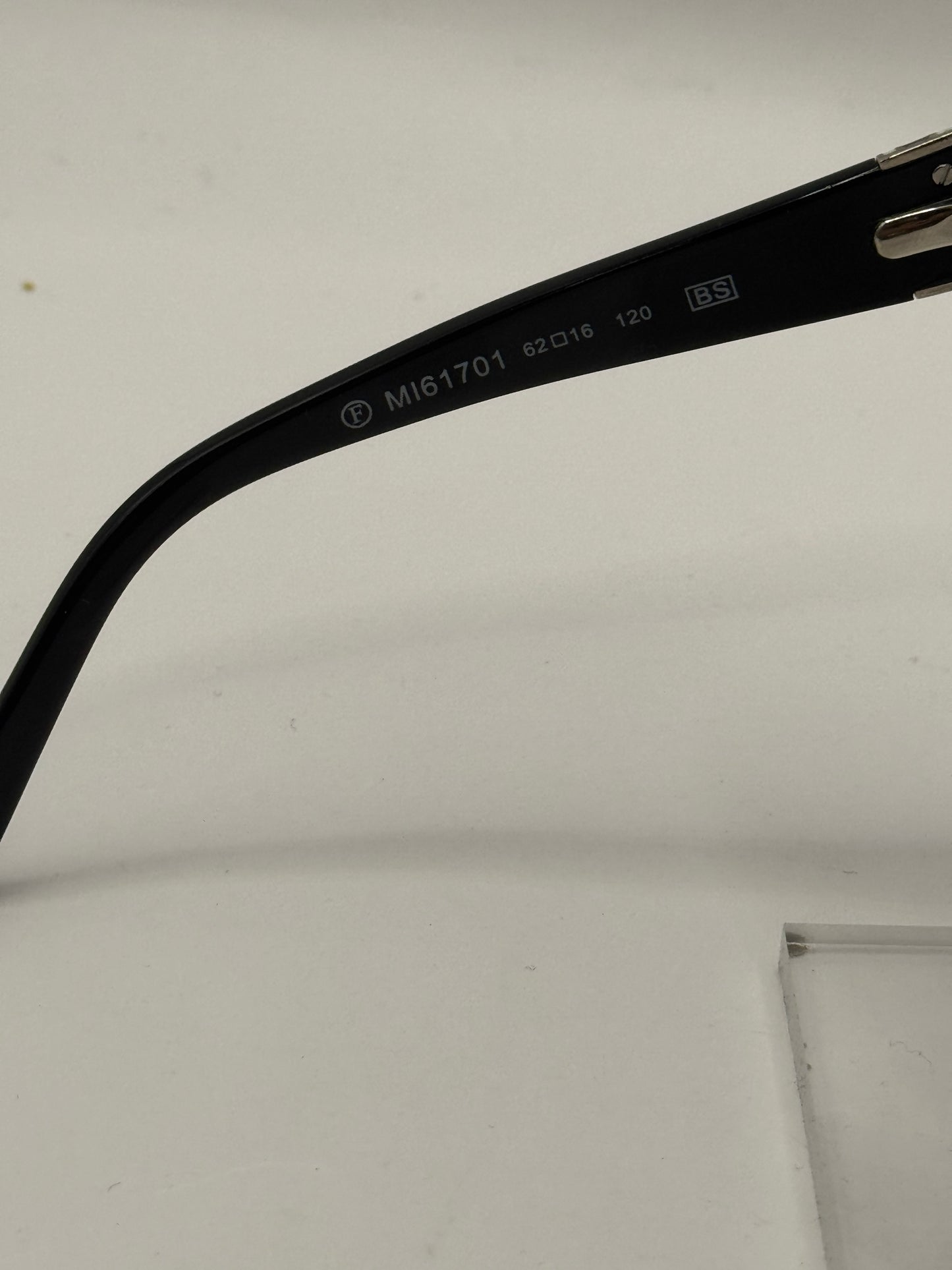 Missoni 617 Sunglasses in color 01