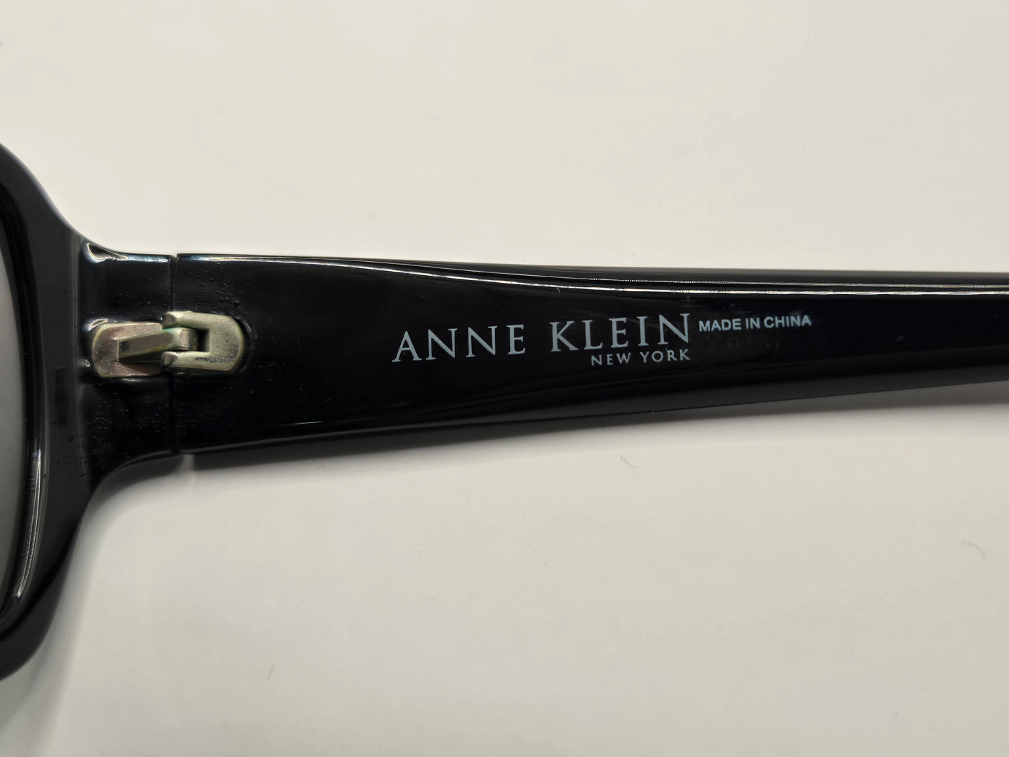 Anne Klein 3111q Sunglasses in color 20101