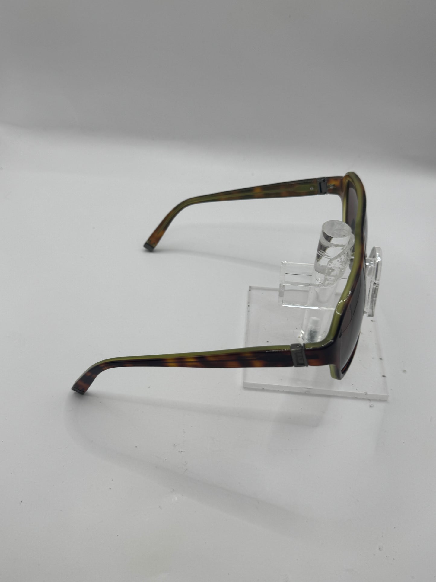 John Varvatos V731 Sunglasses in color Amberlime