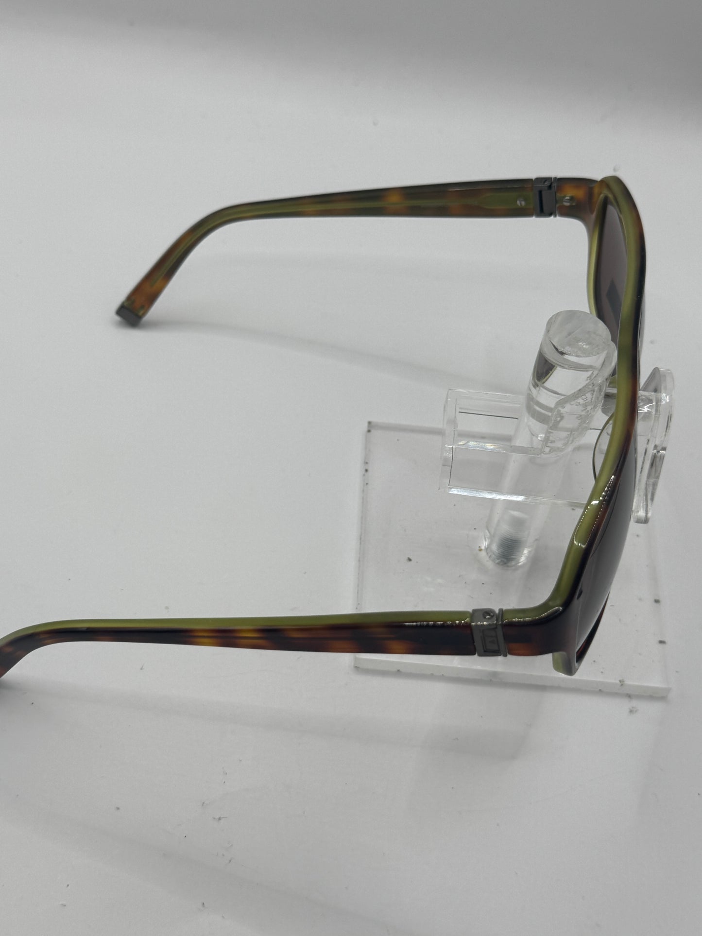 John Varvatos V731 Sunglasses in color Amberlime