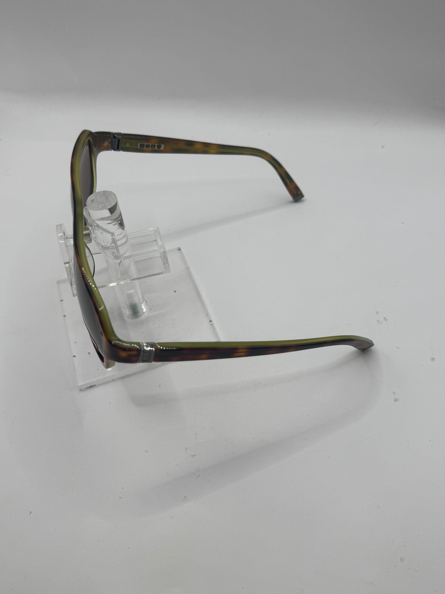 John Varvatos V731 Sunglasses in color Amberlime