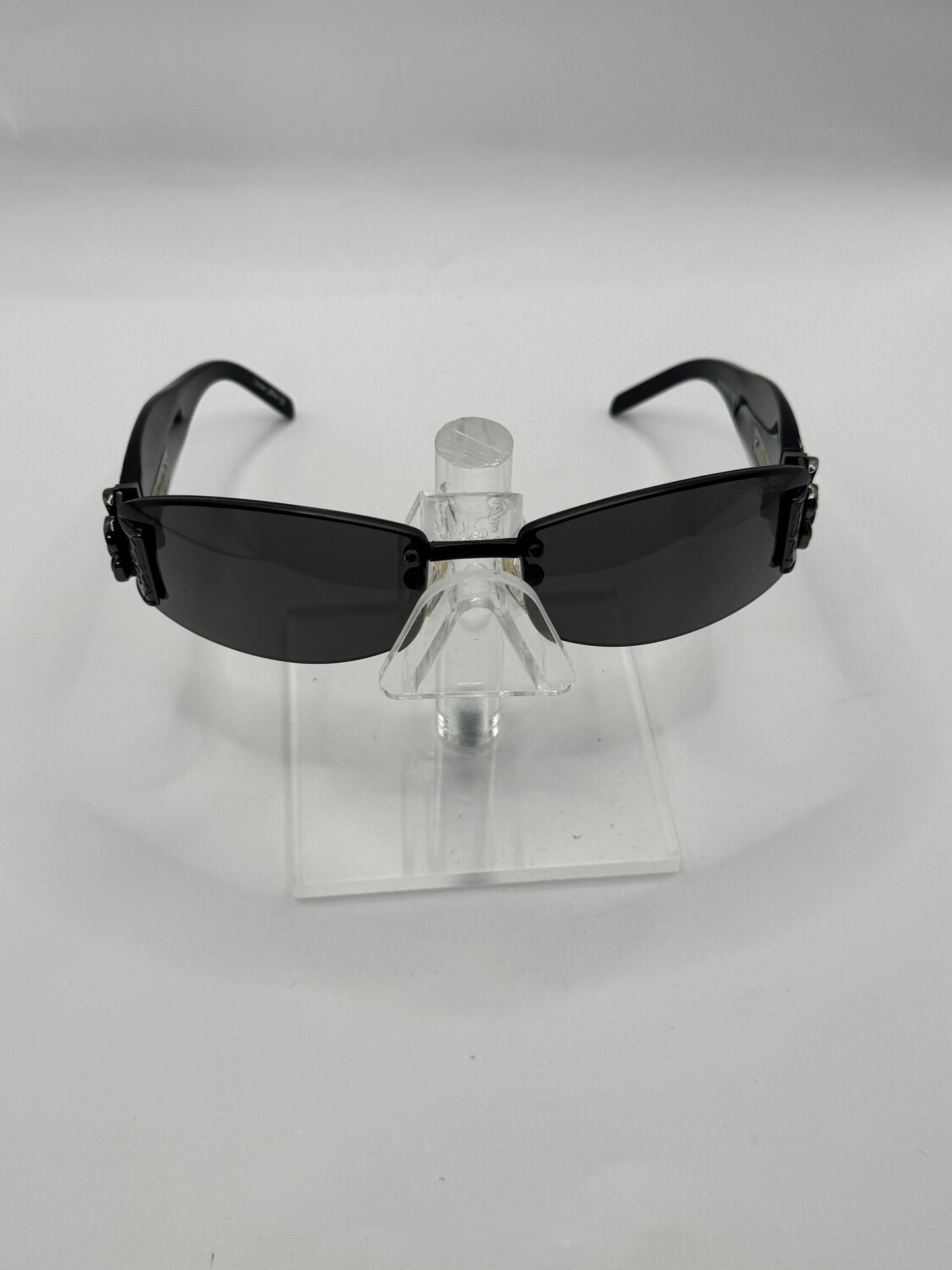 Ed Hardy Ehs 020 Sunglasses in color Black