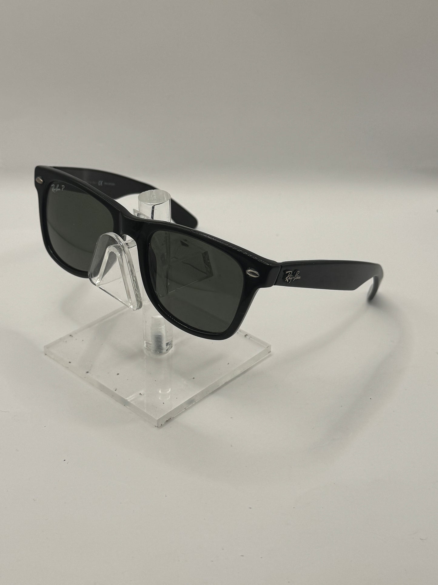 Ray Ban 2113 Sunglasses in color 90148