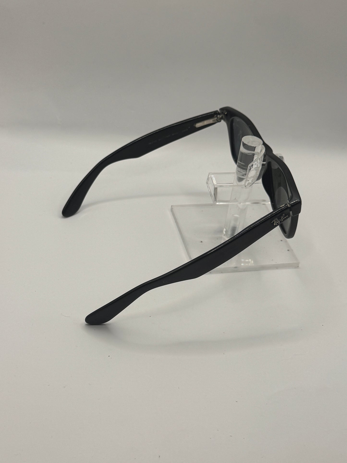 Ray Ban 2113 Sunglasses in color 90148