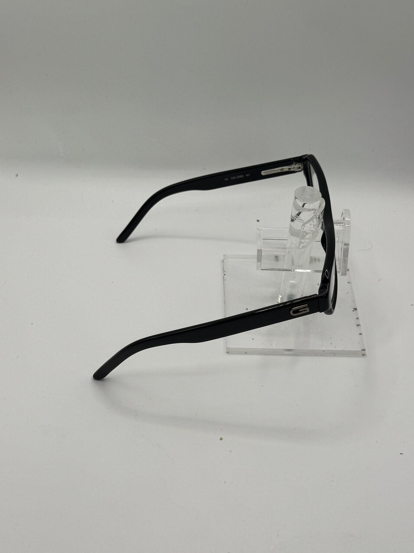 Gucci 2582 Eyeglasses in color 80700