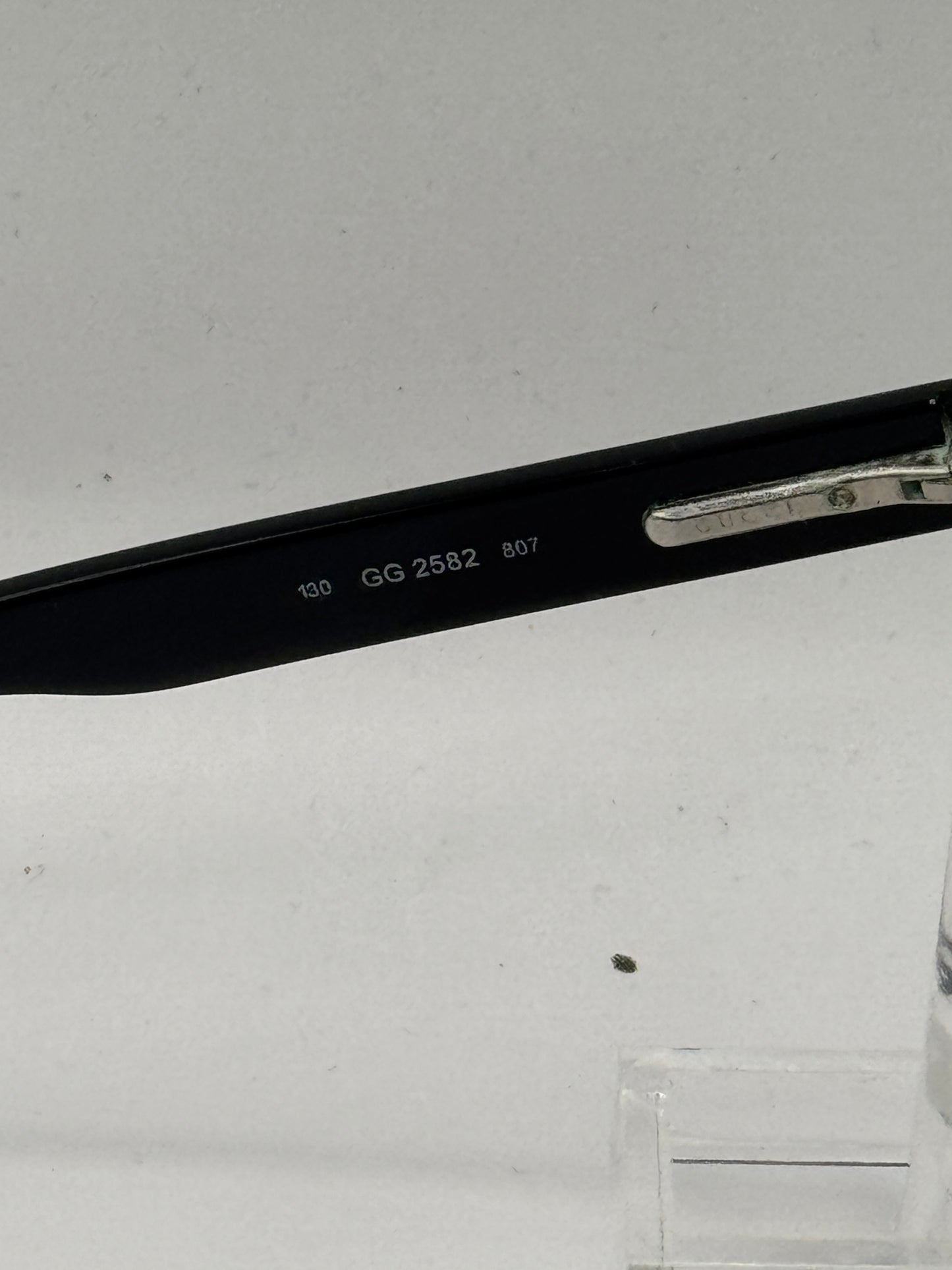 Gucci 2582 Eyeglasses in color 80700