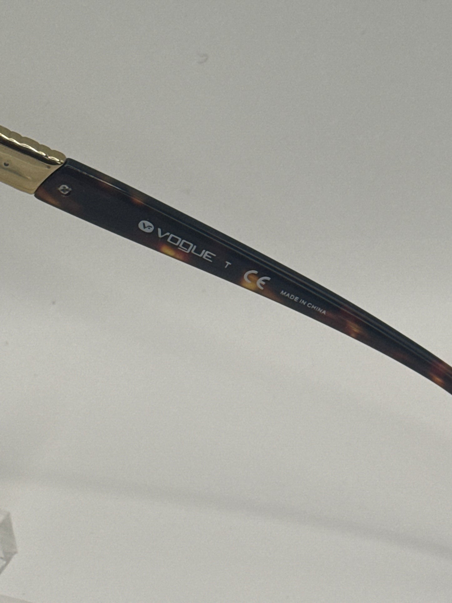 Vogue 2765b Eyeglasses in color W656