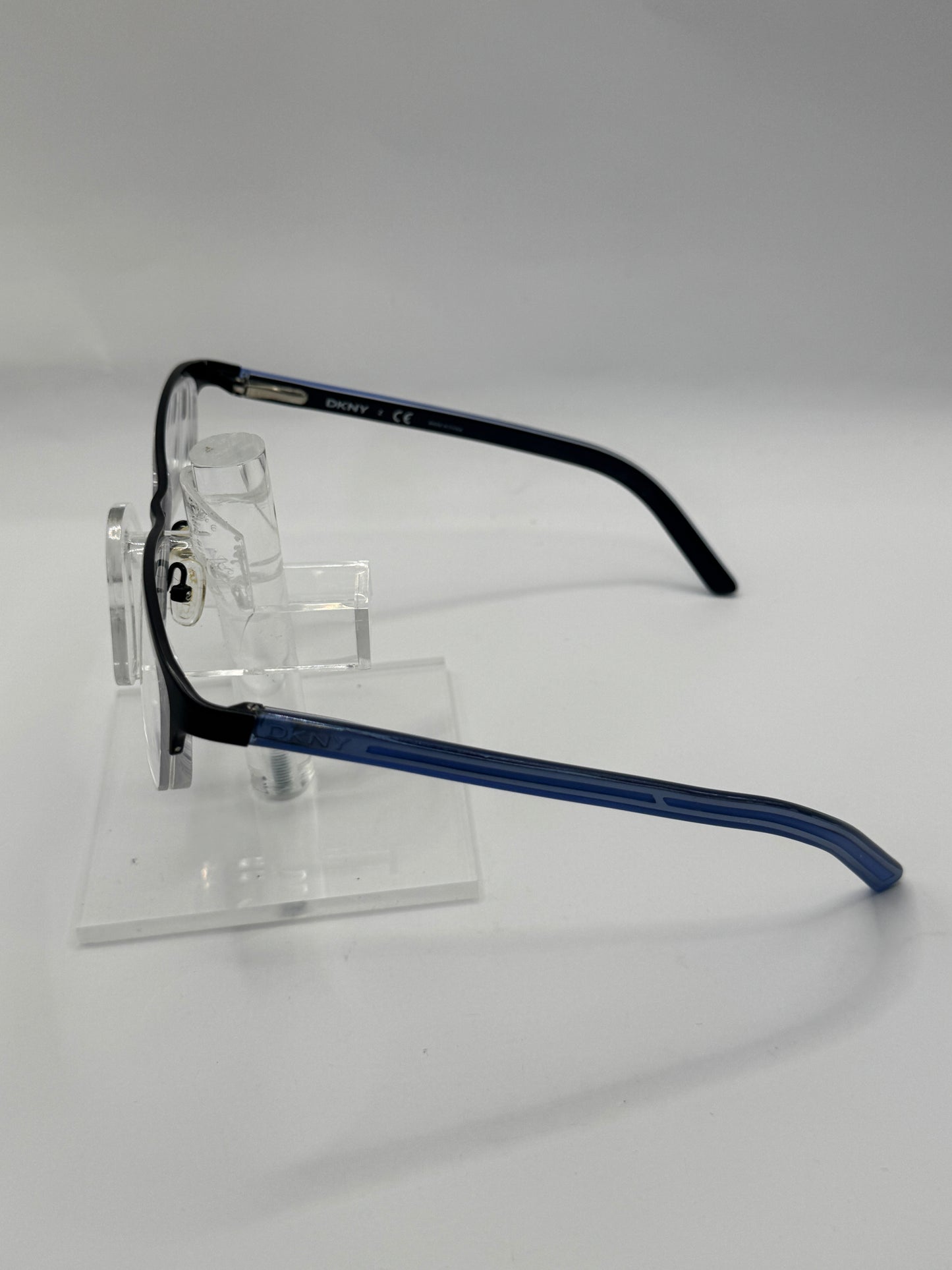 Dkny 5586 Eyeglasses in color 1004