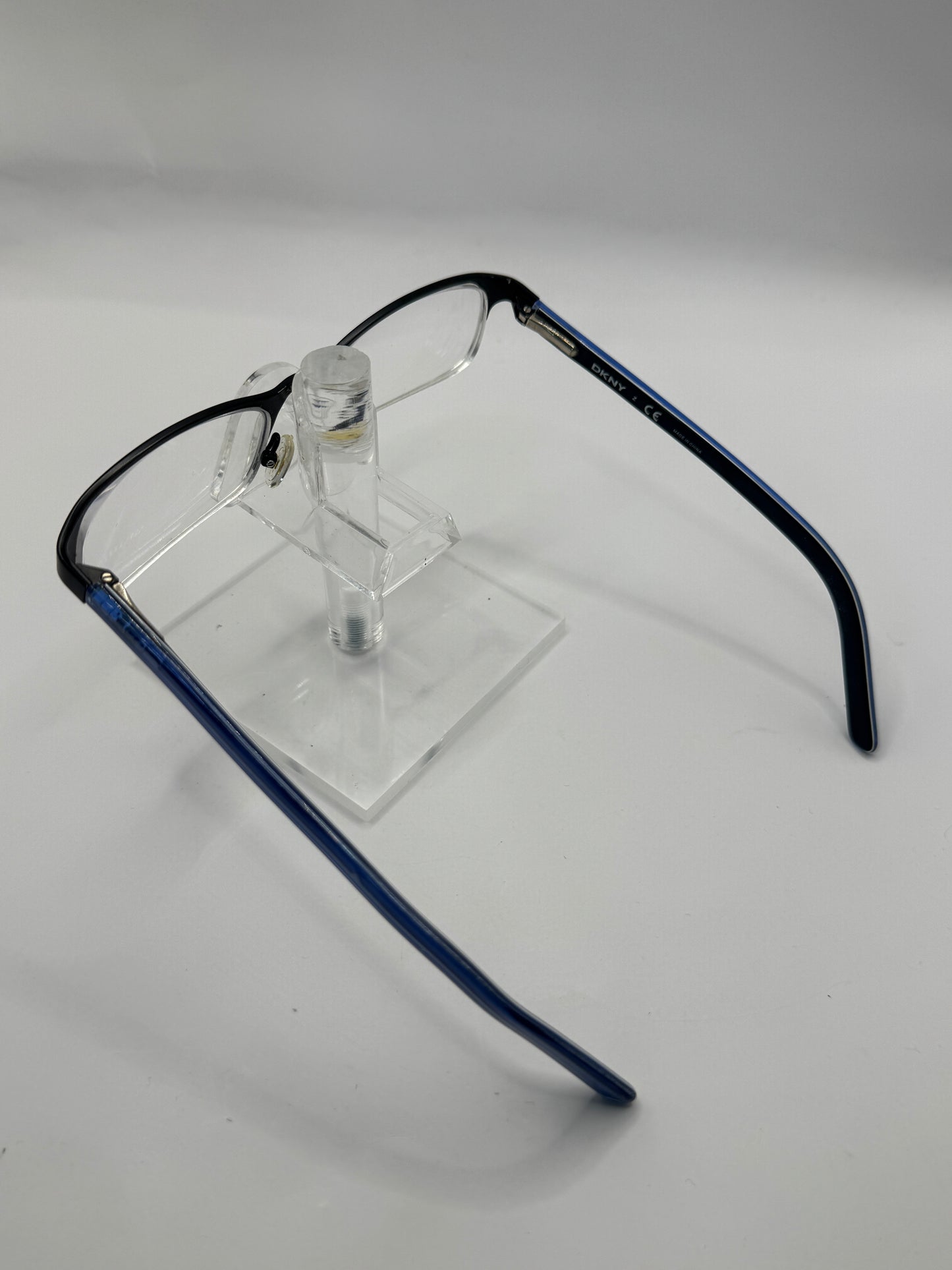 Dkny 5586 Eyeglasses in color 1004