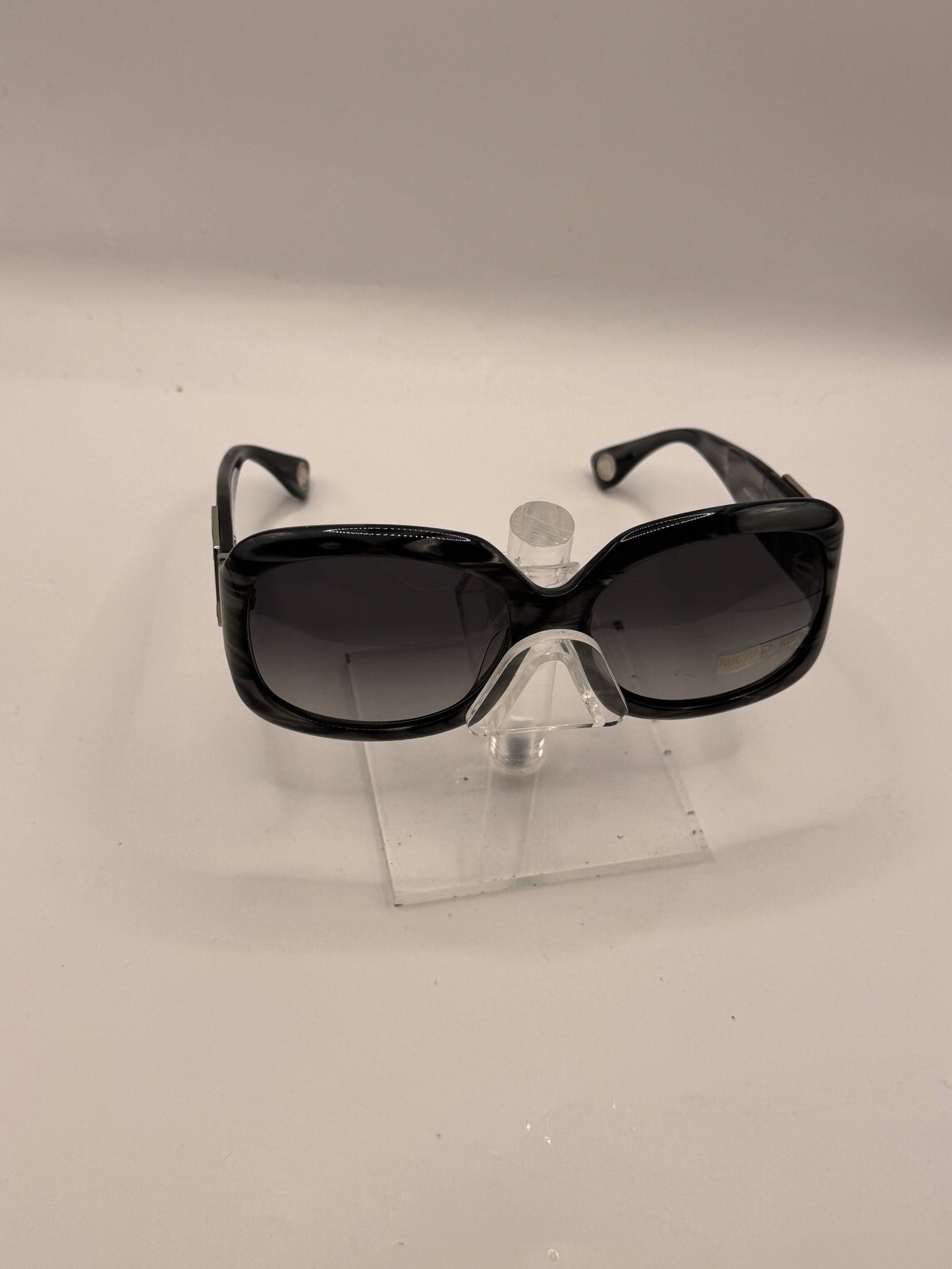 Michael Kors Rehearsal 644 Sunglasses in color 008