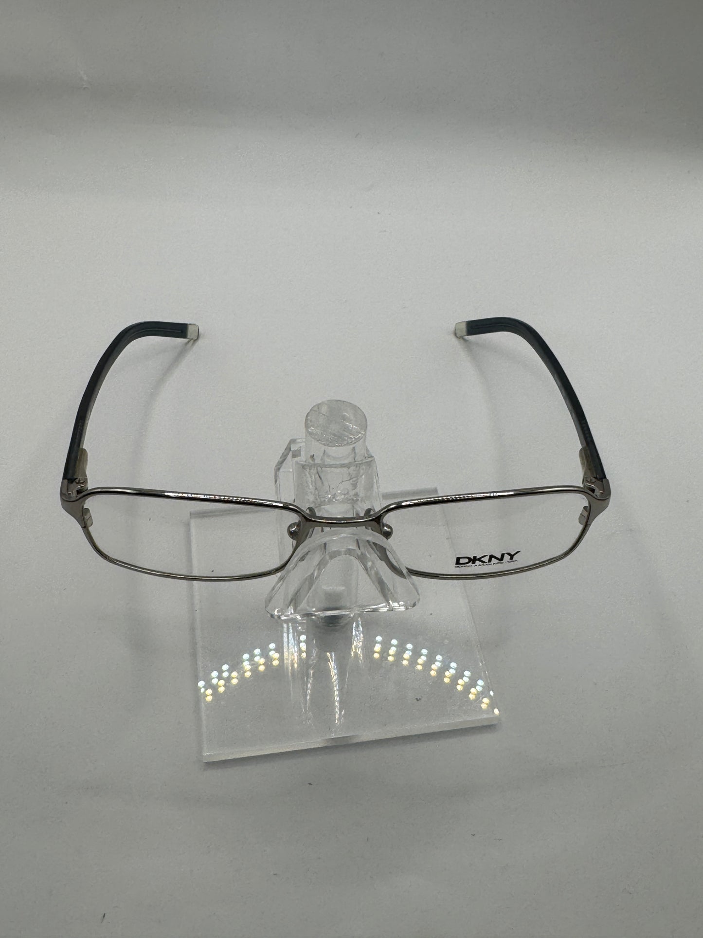 Dkny 5507 Eyeglasses in color 1002