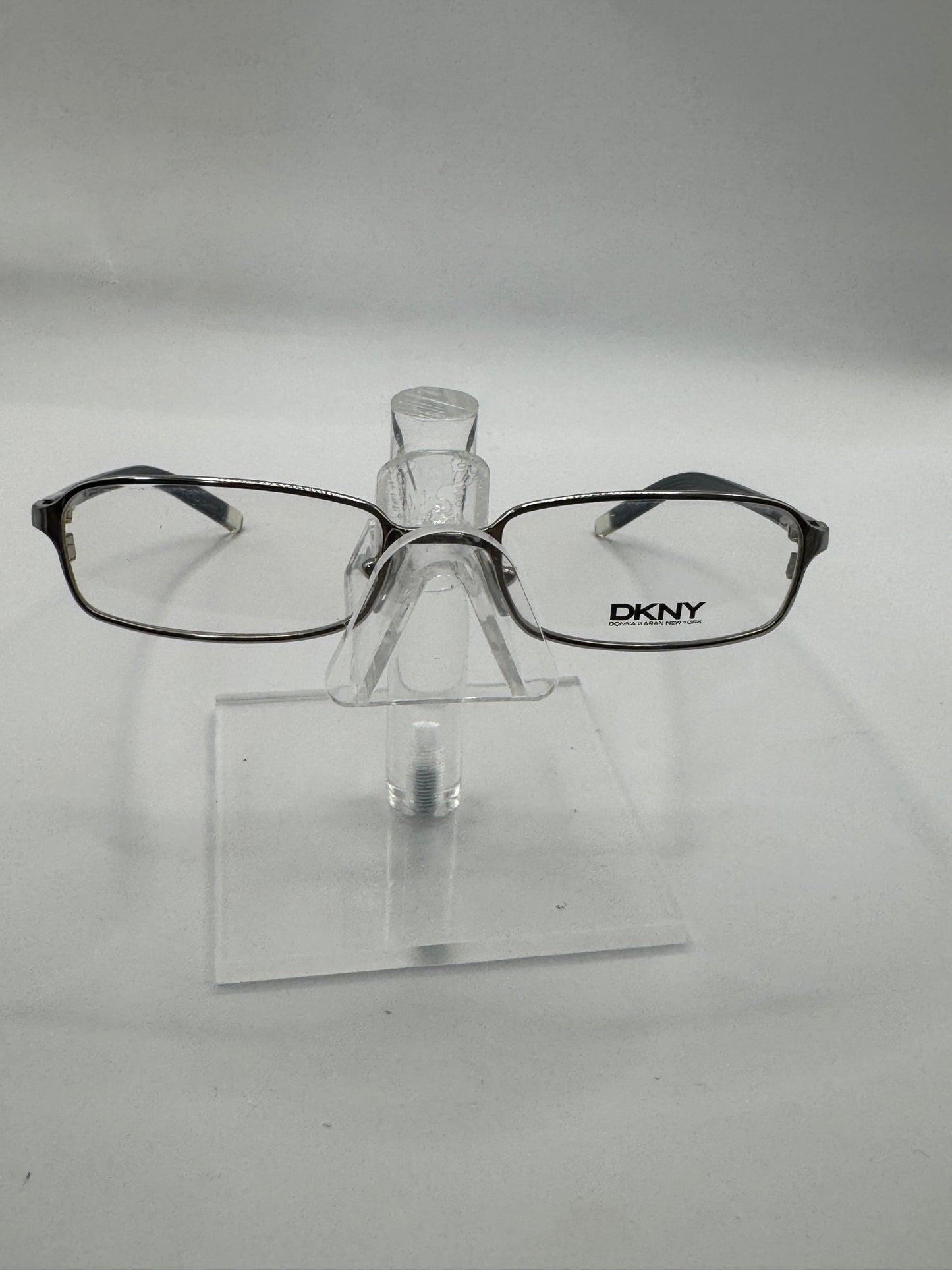Dkny 5507 Eyeglasses in color 1002