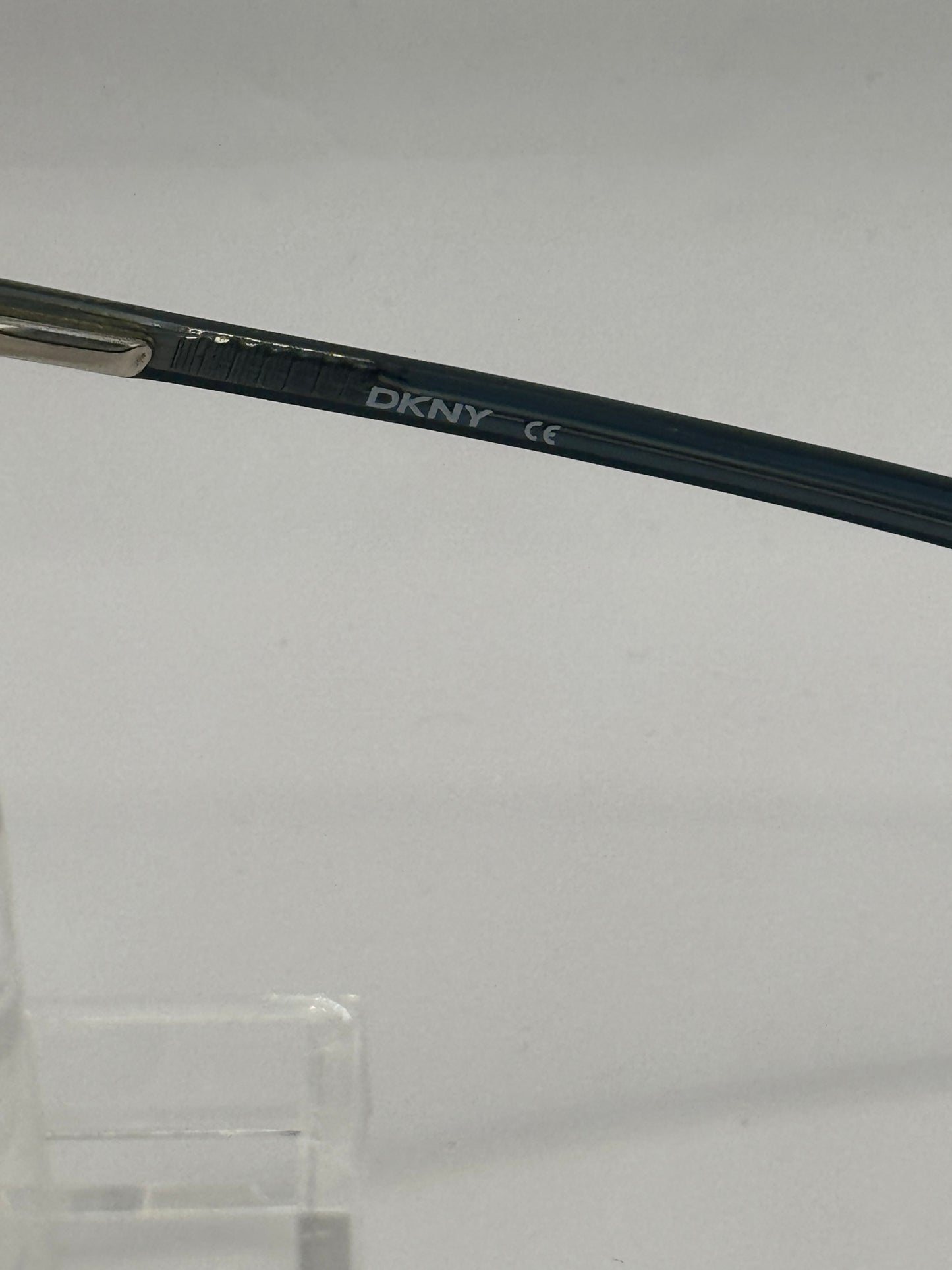 Dkny 5507 Eyeglasses in color 1002