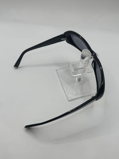 Oliver Peoples Phoebe Sunglasses in color Black