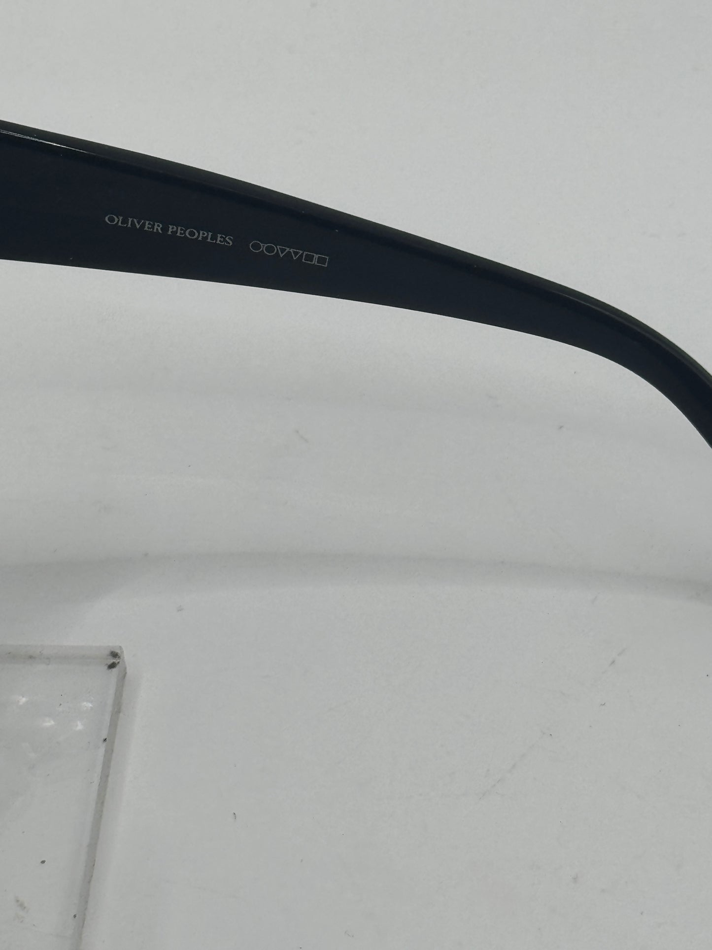 Oliver Peoples Phoebe Sunglasses in color Black