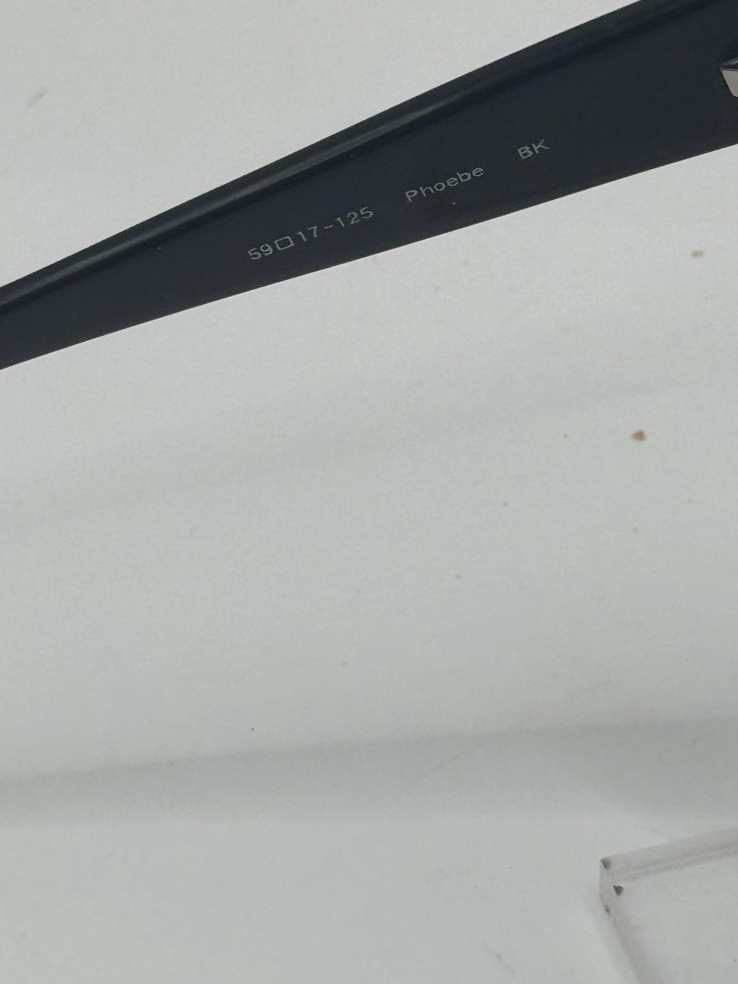 Oliver Peoples Phoebe Sunglasses in color Black