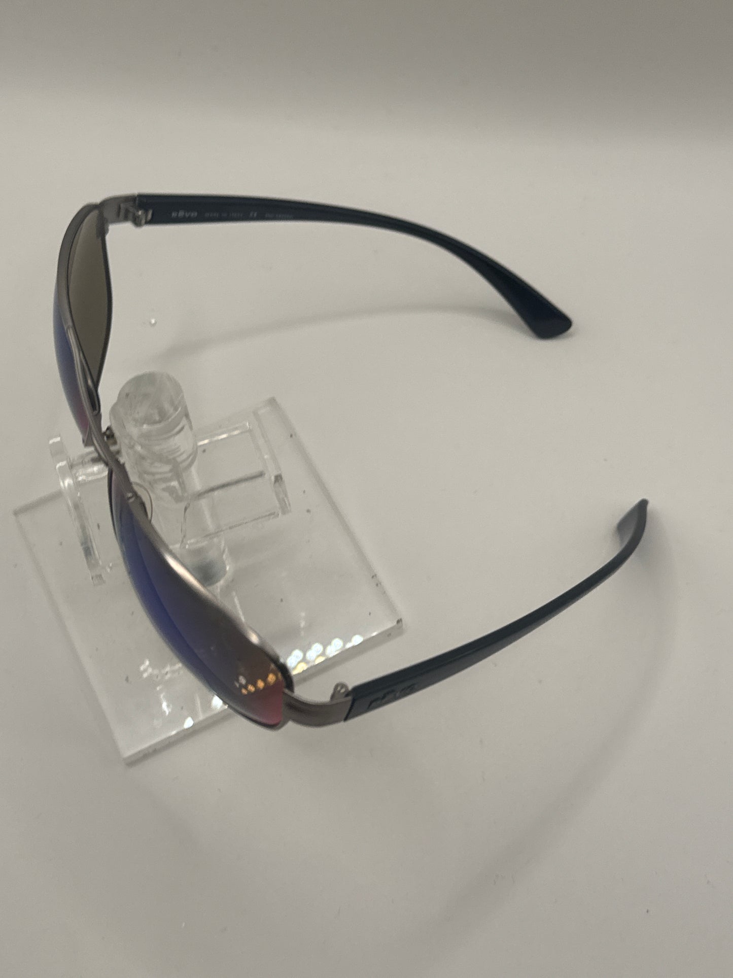 Revo 3087 Sunglasses in color 07