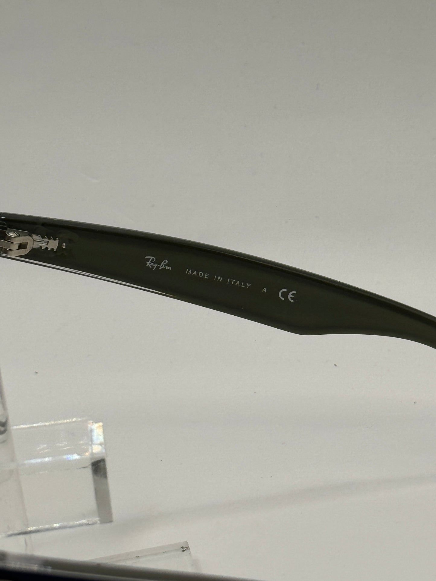 Ray Ban 2132f Sunglasses in color 6188