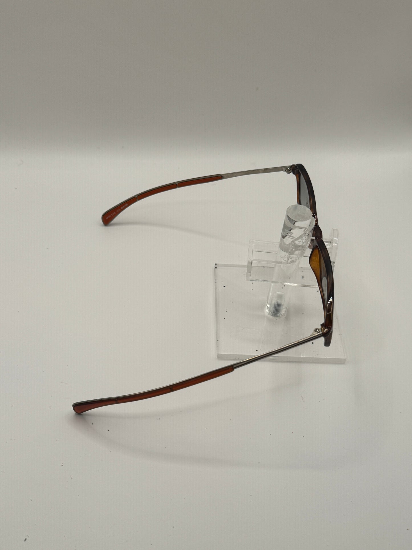 Versus Ew8 Sunglasses in color 649495