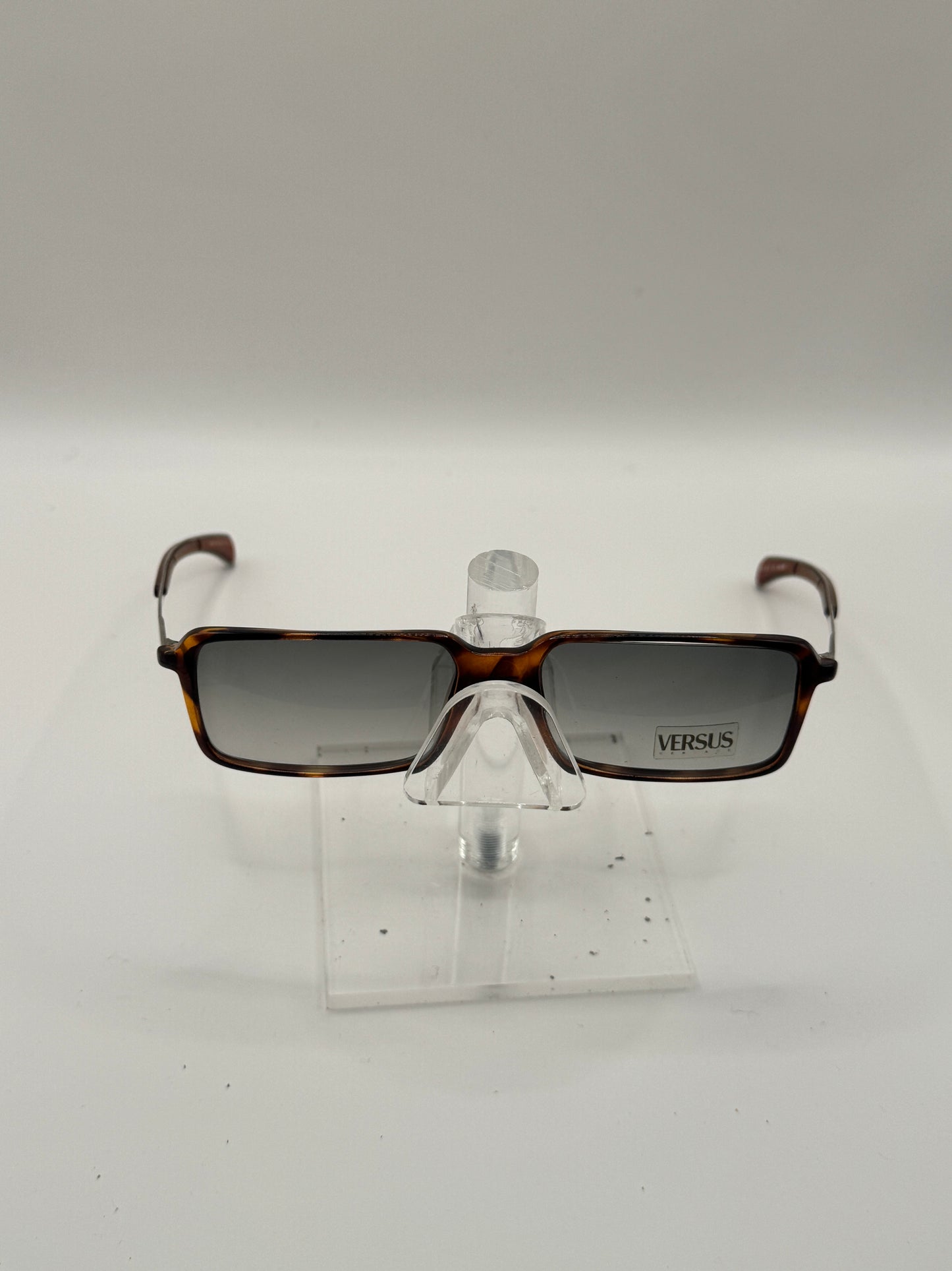 Versus Ew8 Sunglasses in color 649495
