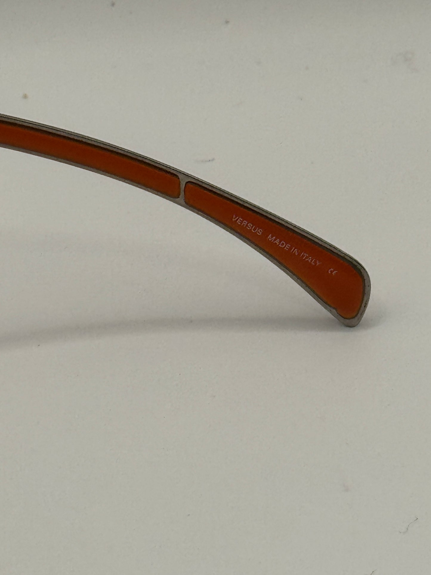 Versus Ew8 Sunglasses in color 649495