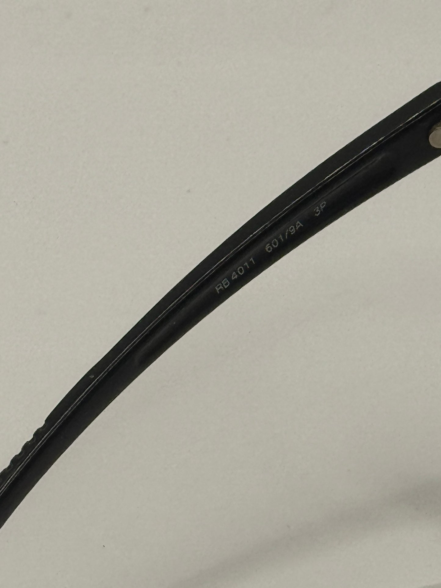 Ray Ban 4011 Sunglasses in color 9016a