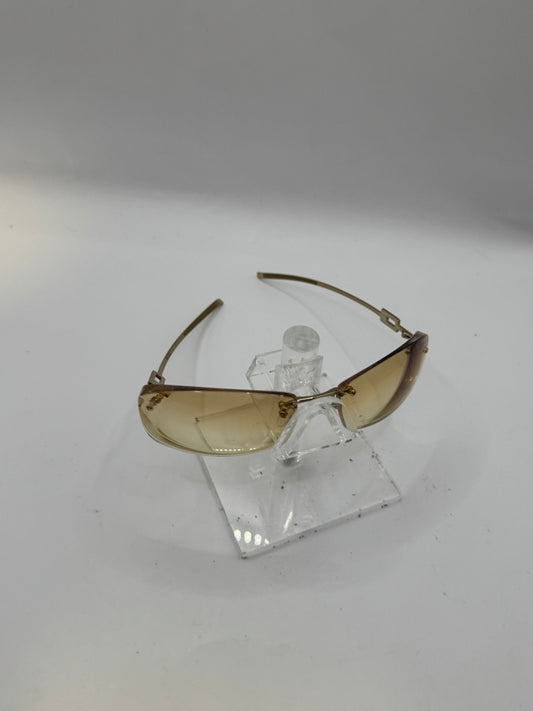 Gucci 1784 Sunglasses in color 000