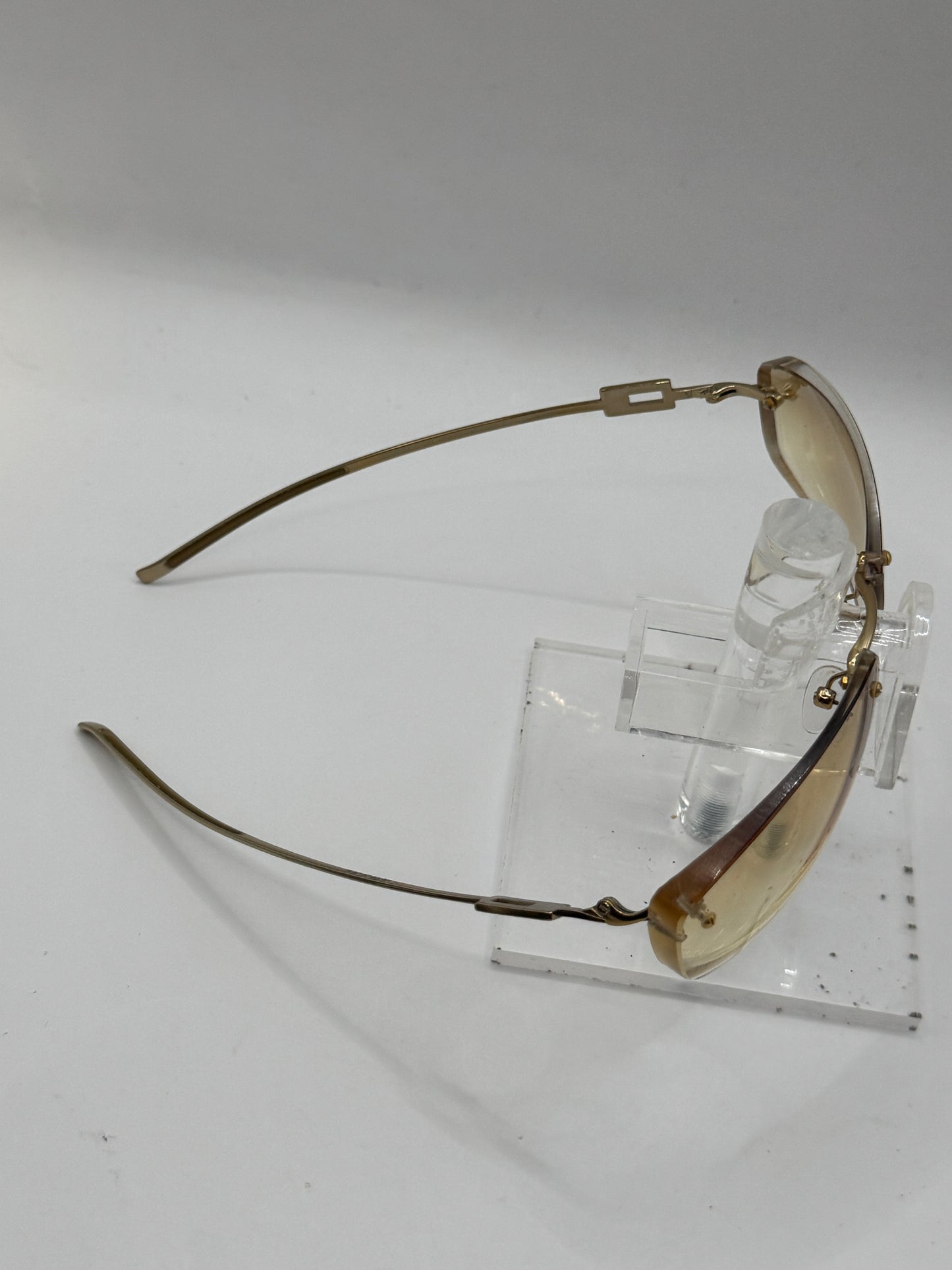 Gucci 1784 Sunglasses in color 000