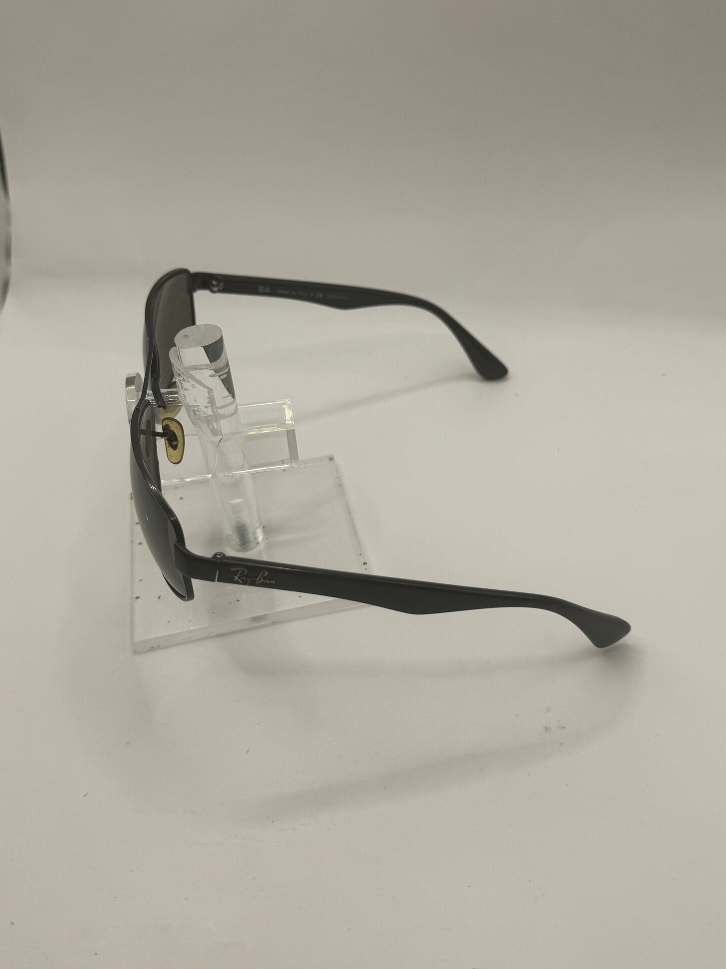 Ray Ban 3445 Sunglasses in color 00258