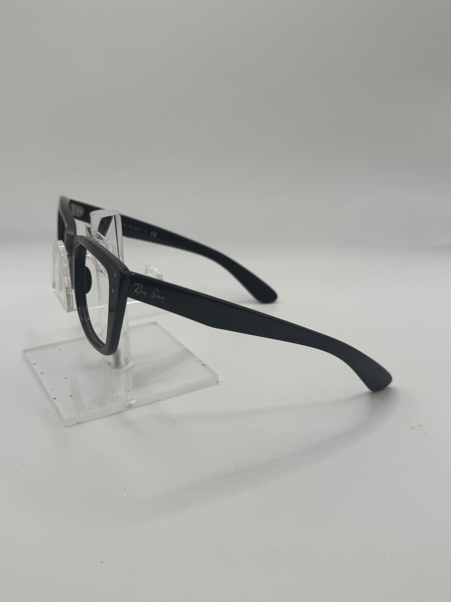 Ray Ban 4148 Sunglasses in color 601