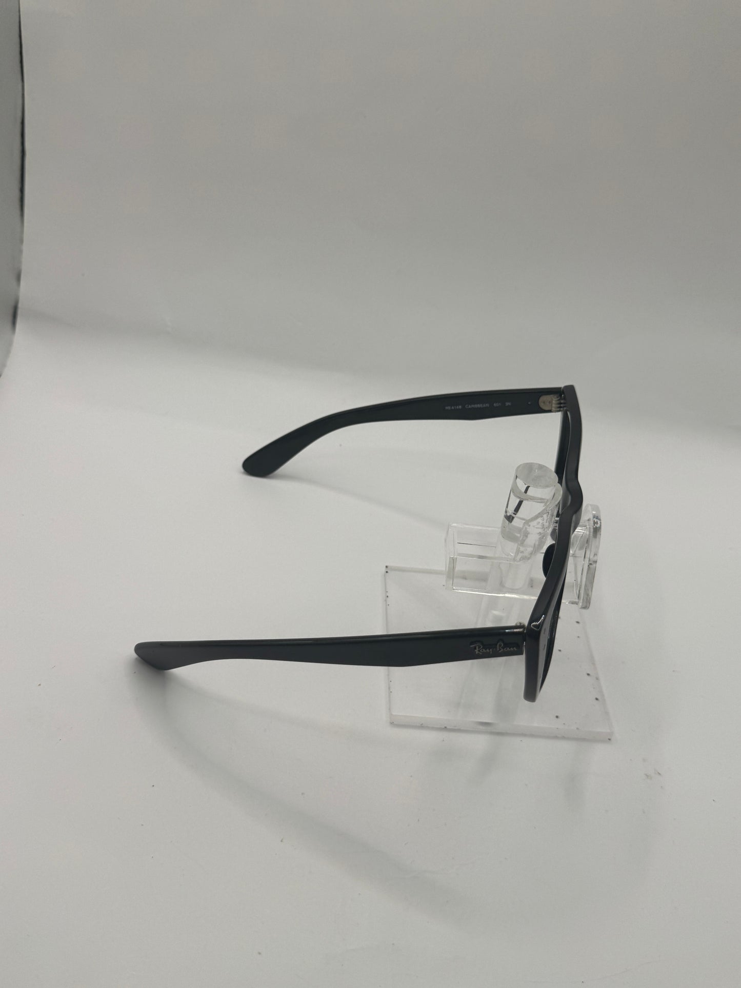 Ray Ban 4148 Sunglasses in color 601