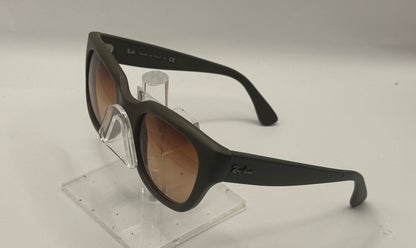 Ray Ban 4178 Sunglasses in color 89013