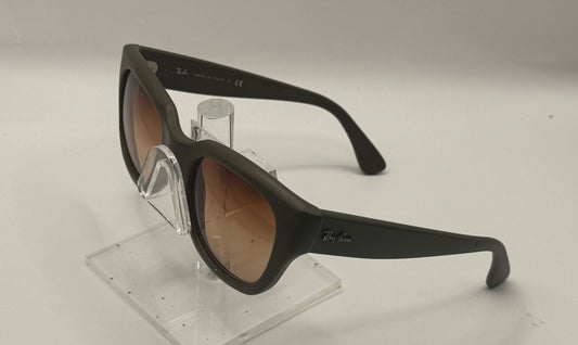 Ray Ban 4178 Sunglasses in color 89013