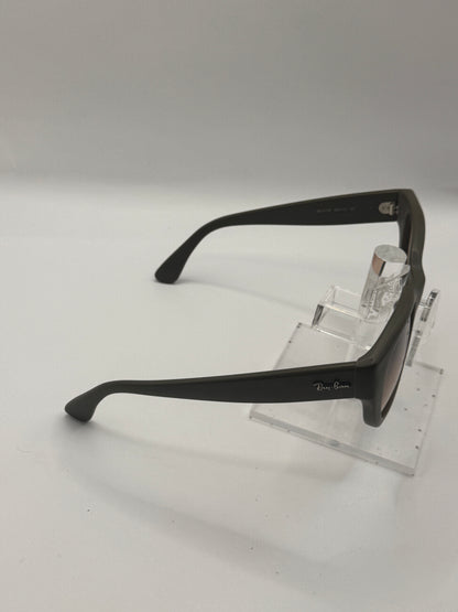 Ray Ban 4178 Sunglasses in color 89013