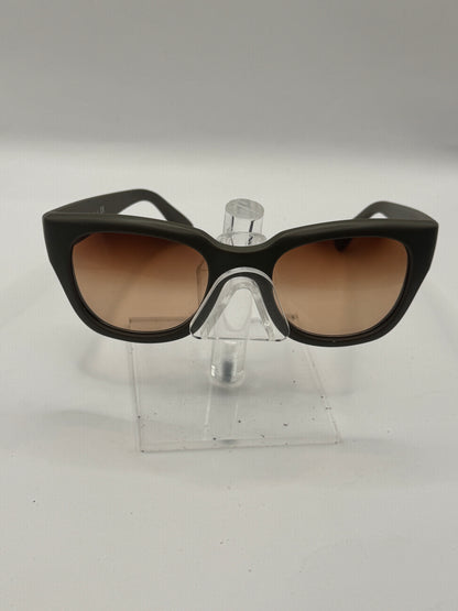 Ray Ban 4178 Sunglasses in color 89013