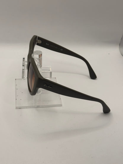 Ray Ban 4178 Sunglasses in color 89013