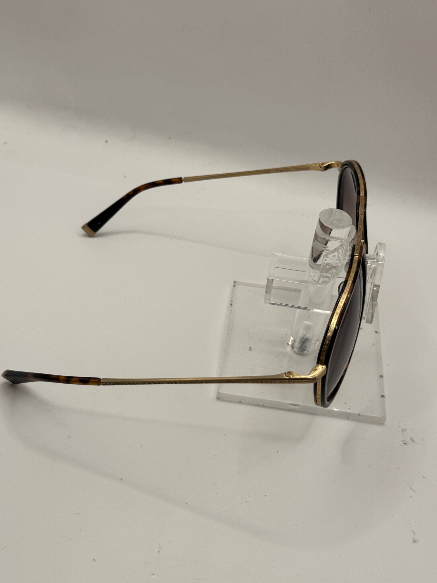 John Varvatos V764 Sunglasses in color Tortoise