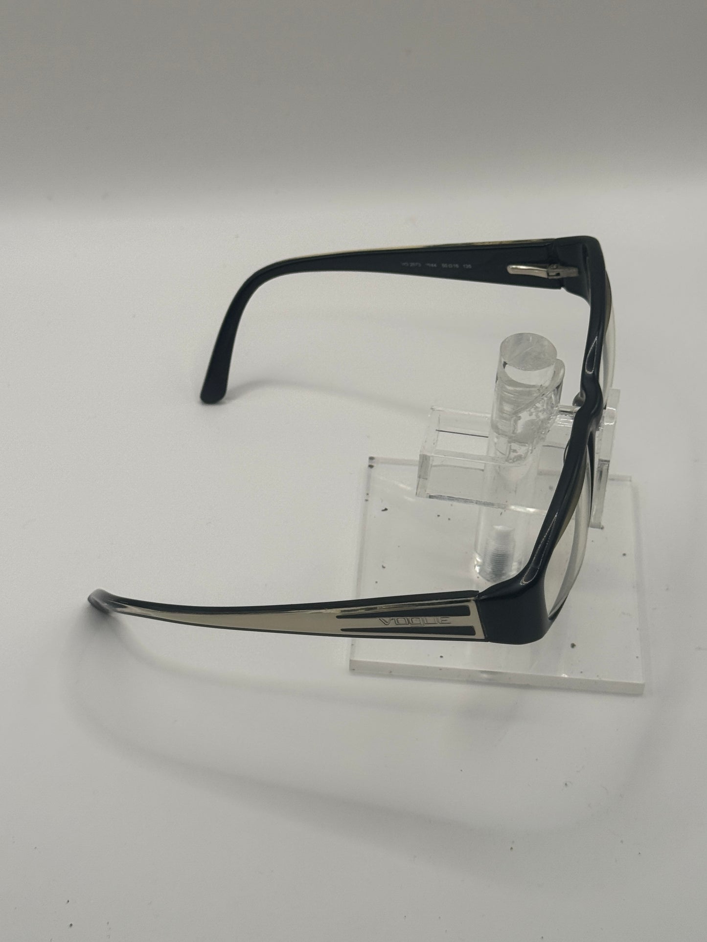 Vogue 2573 Eyeglasses in color W44