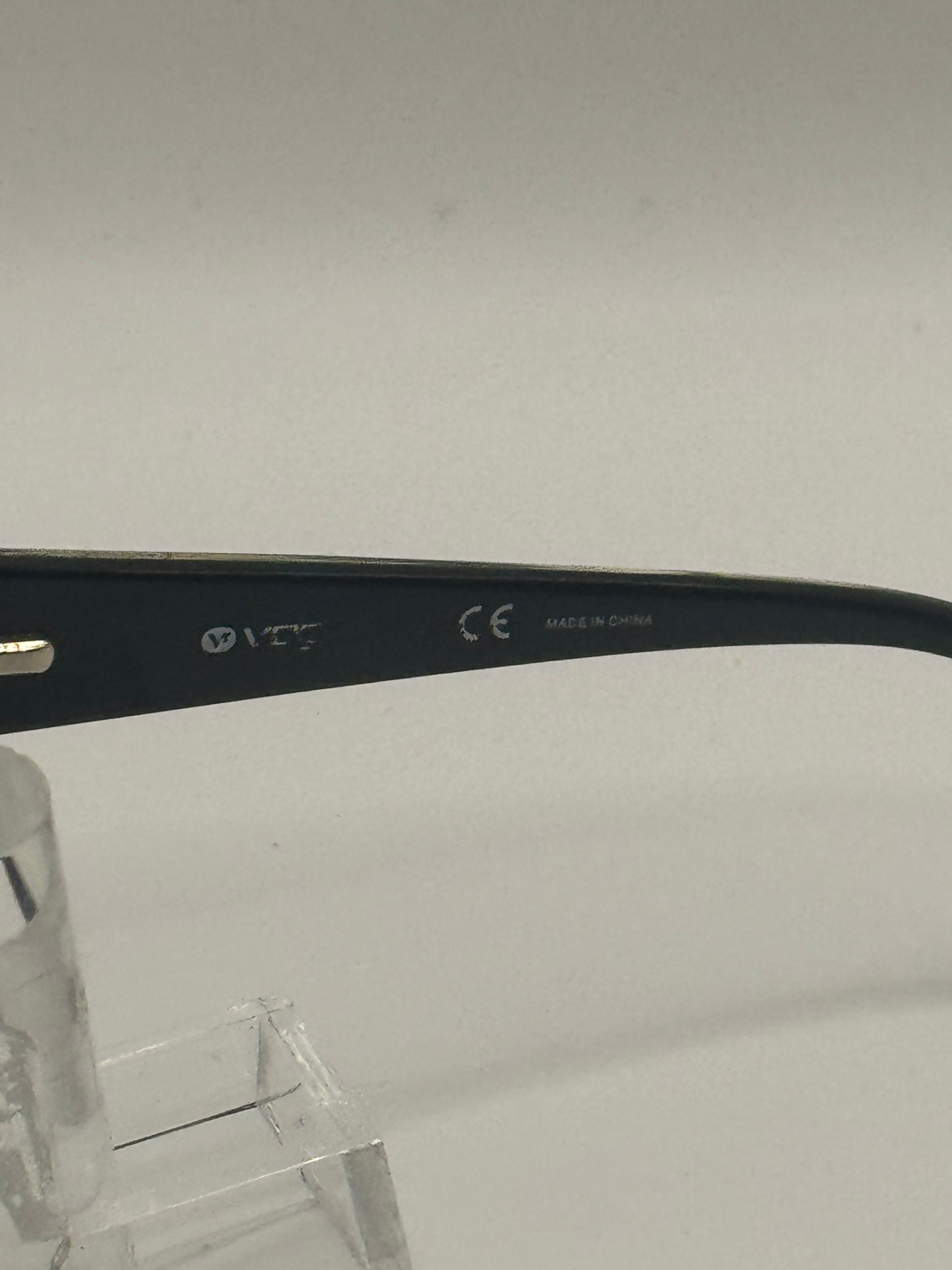 Vogue 2573 Eyeglasses in color W44
