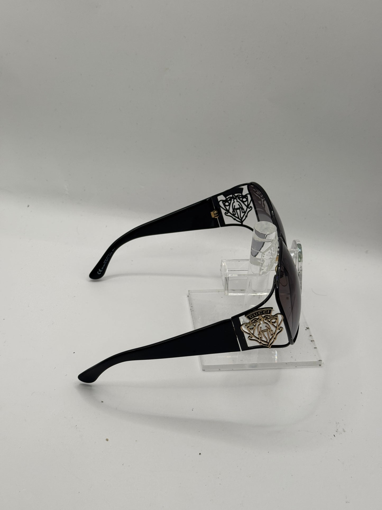 Gucci 2827 Sunglasses in color 65zye