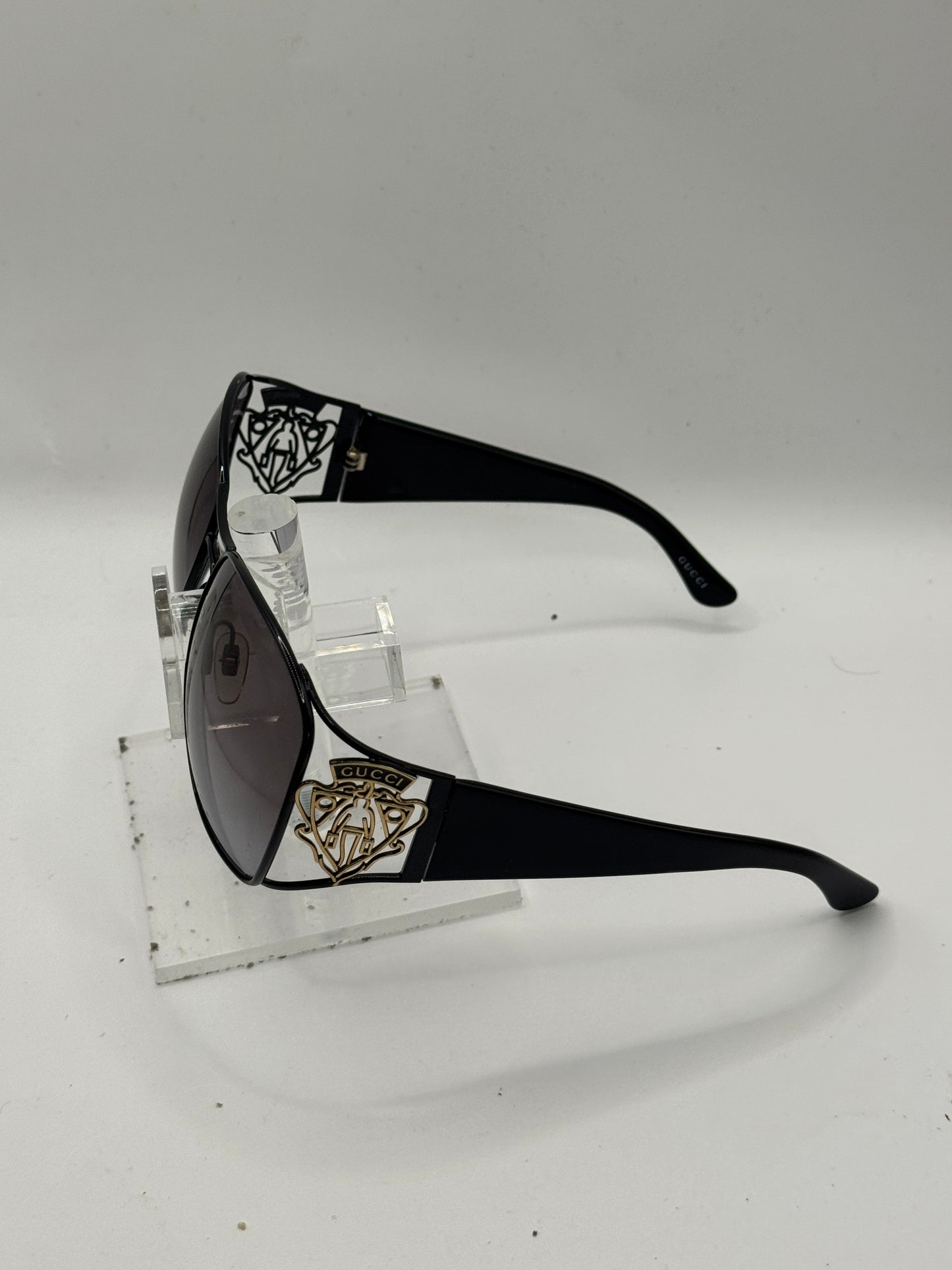 Gucci 2827 Sunglasses in color 65zye