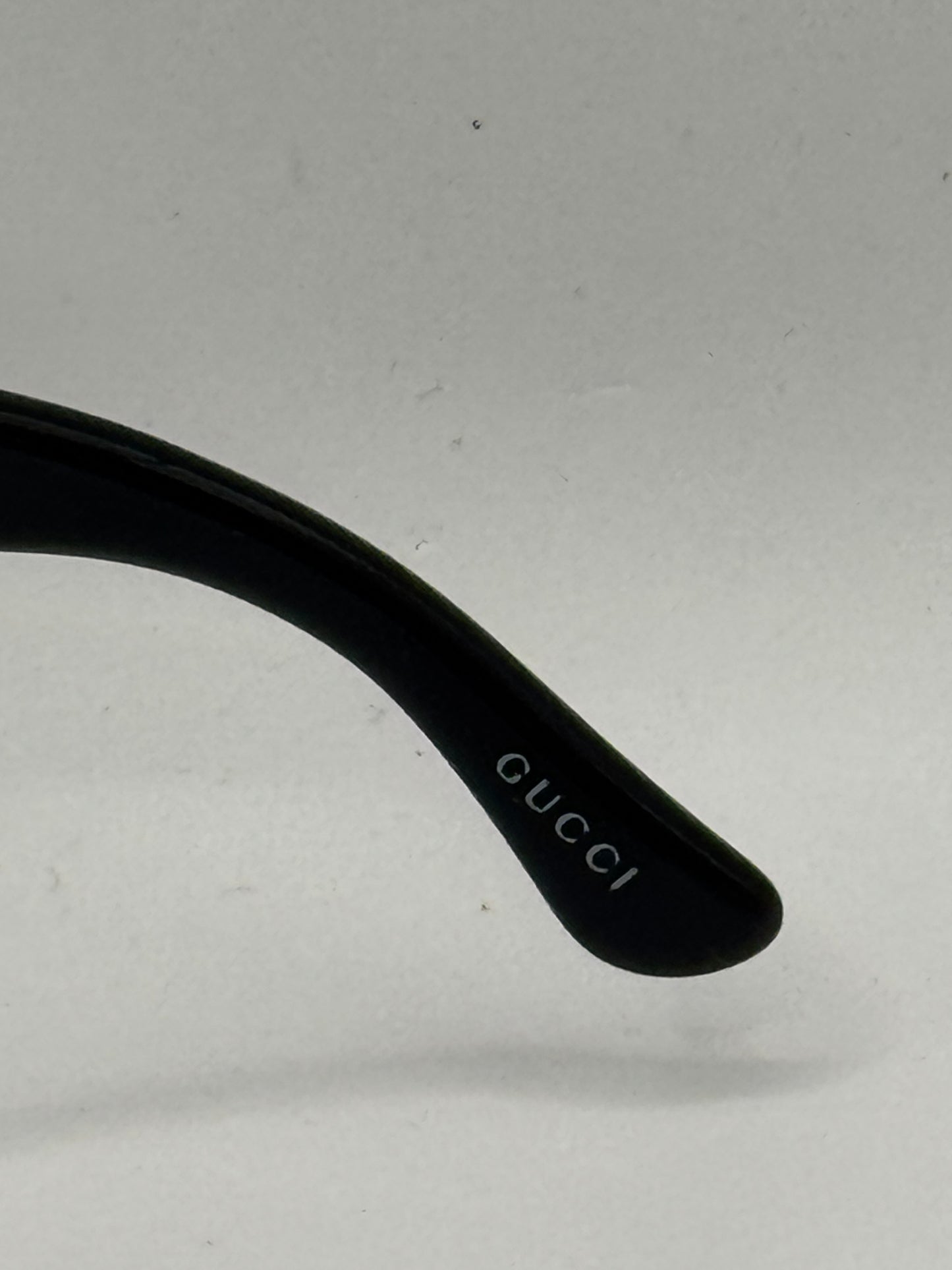 Gucci 2827 Sunglasses in color 65zye