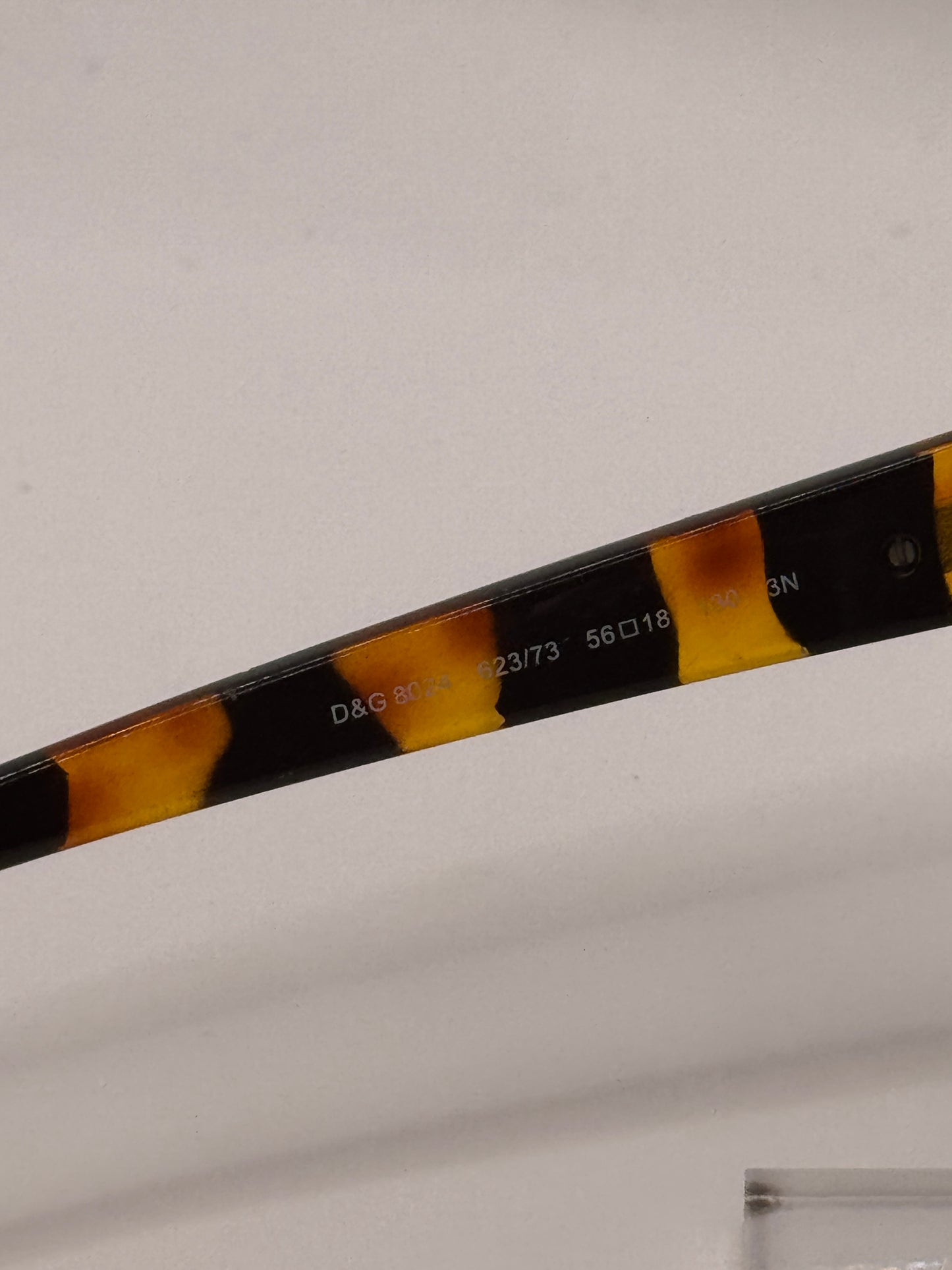 D&g 8024 Sunglasses in color 62373