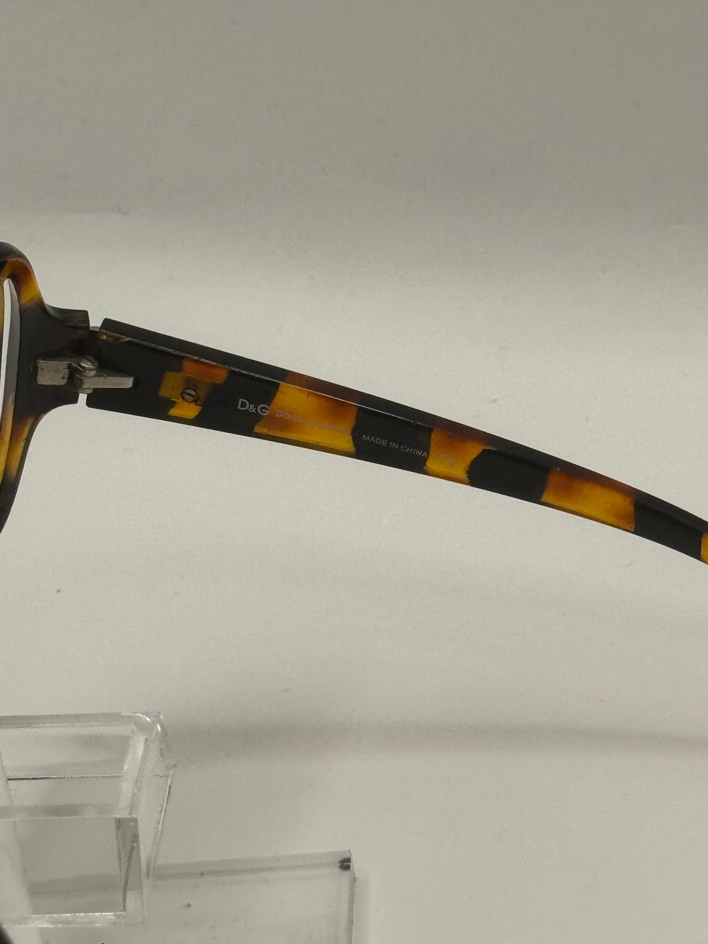 D&g 8024 Sunglasses in color 62373